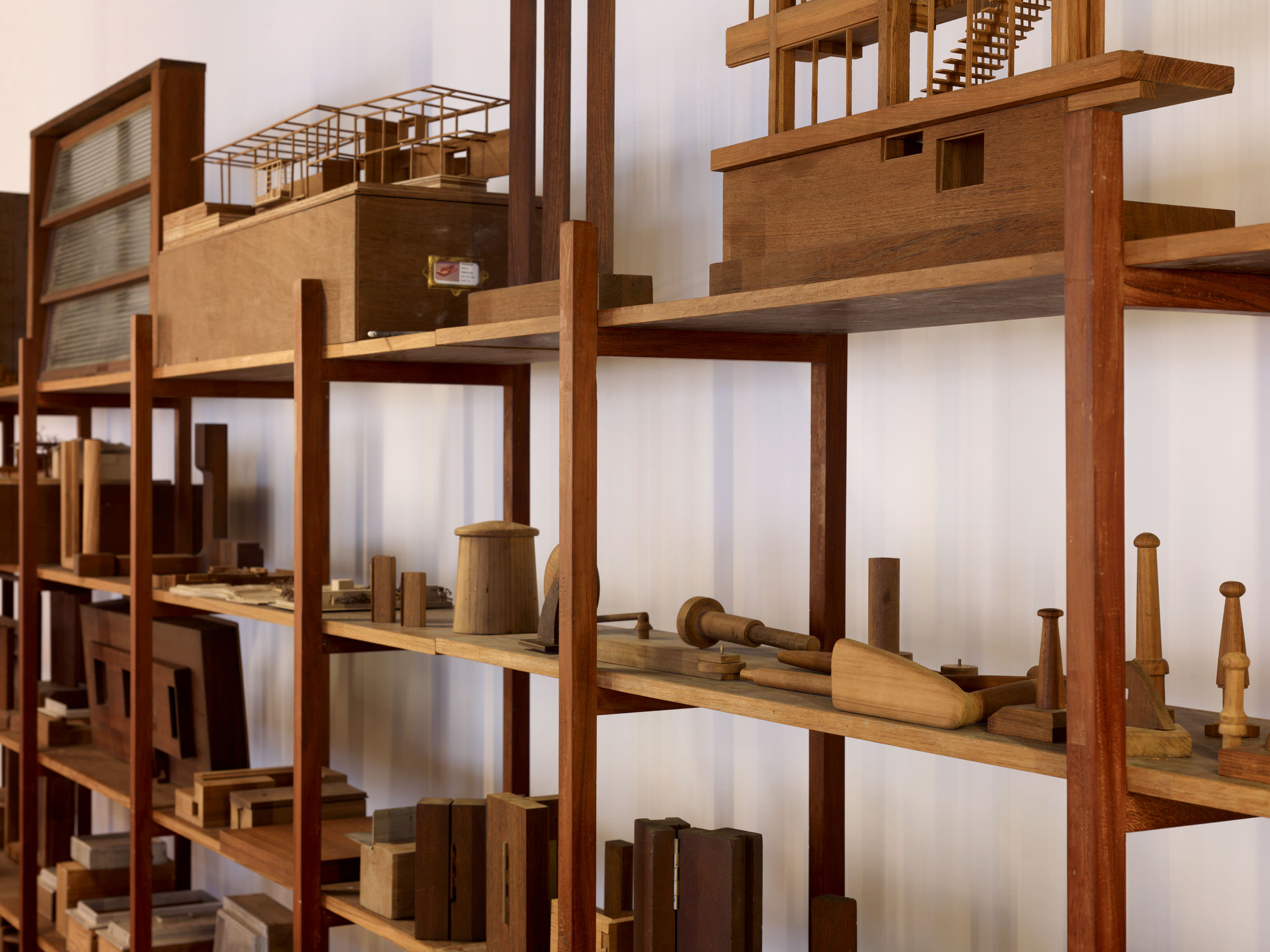 E11328 AP45 028228 j2560